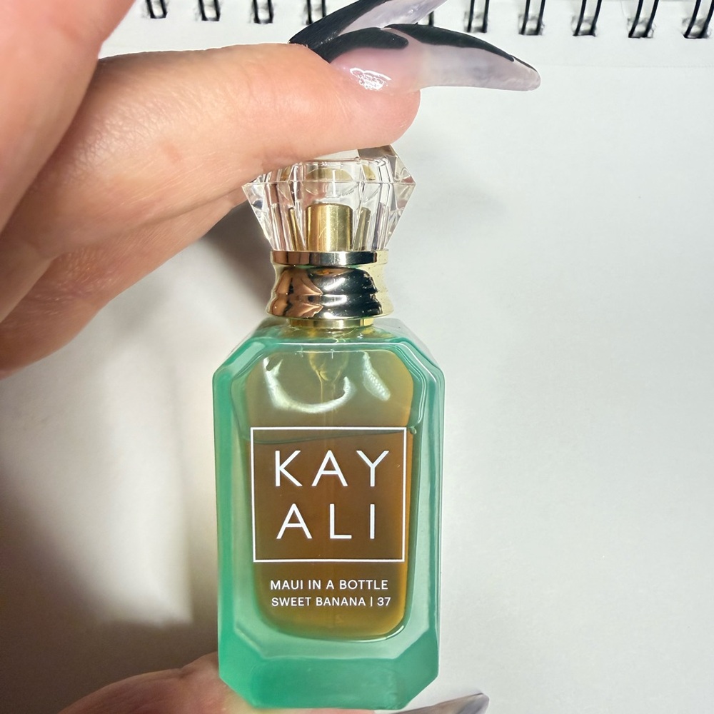 Not for sale Kay Ali Women Skincare Moisturizer - Green